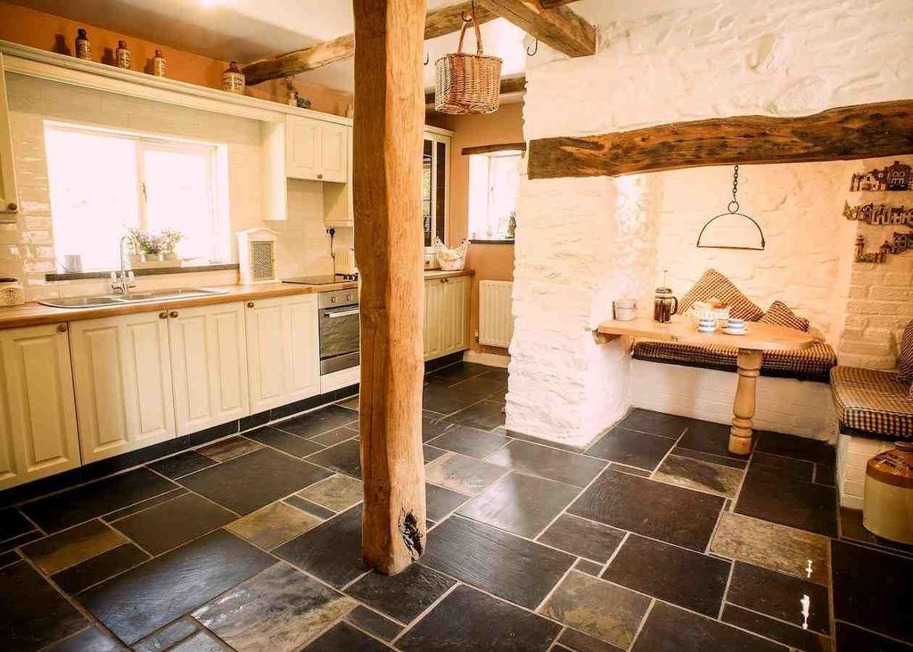 Charming Welsh Cottage Johnston Exterior photo